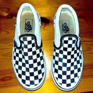 Kids Black Checkered Vans-Size 1.5- Good Condition.